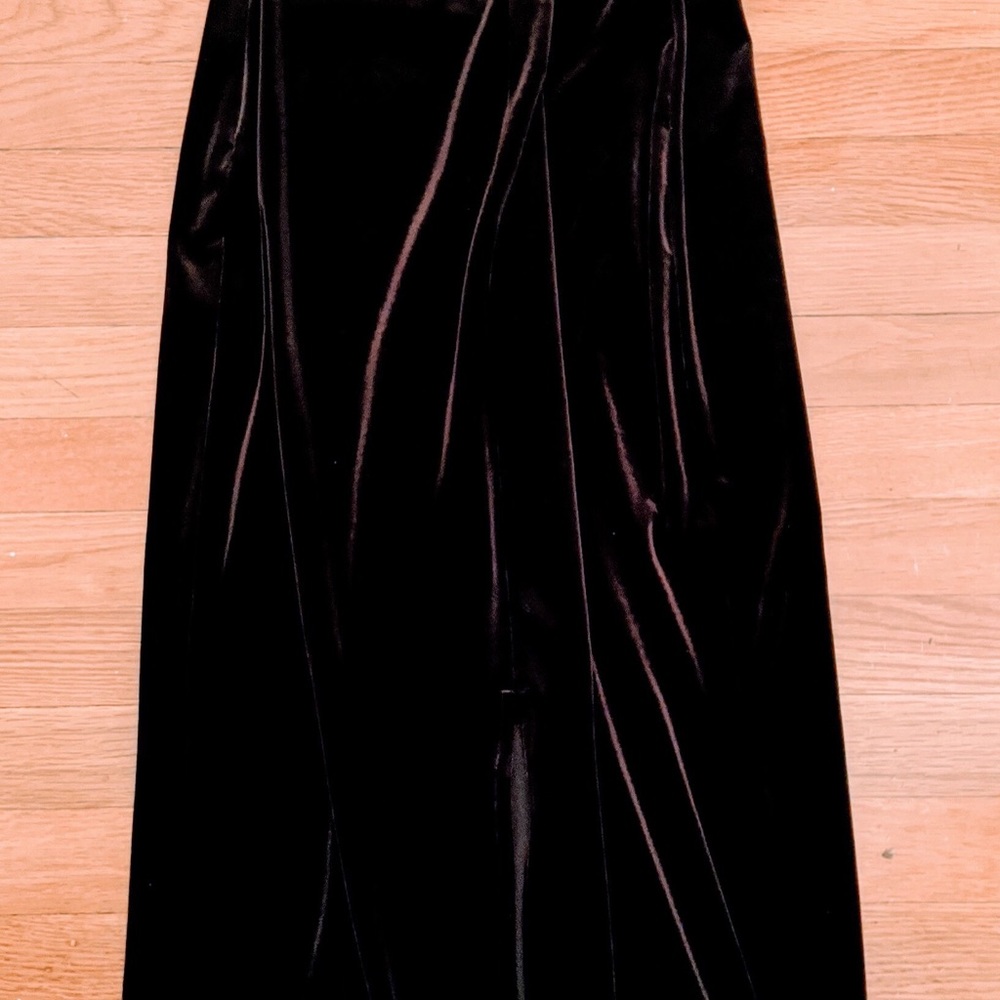 Laundry Stunning chocolate brown velvet gown.